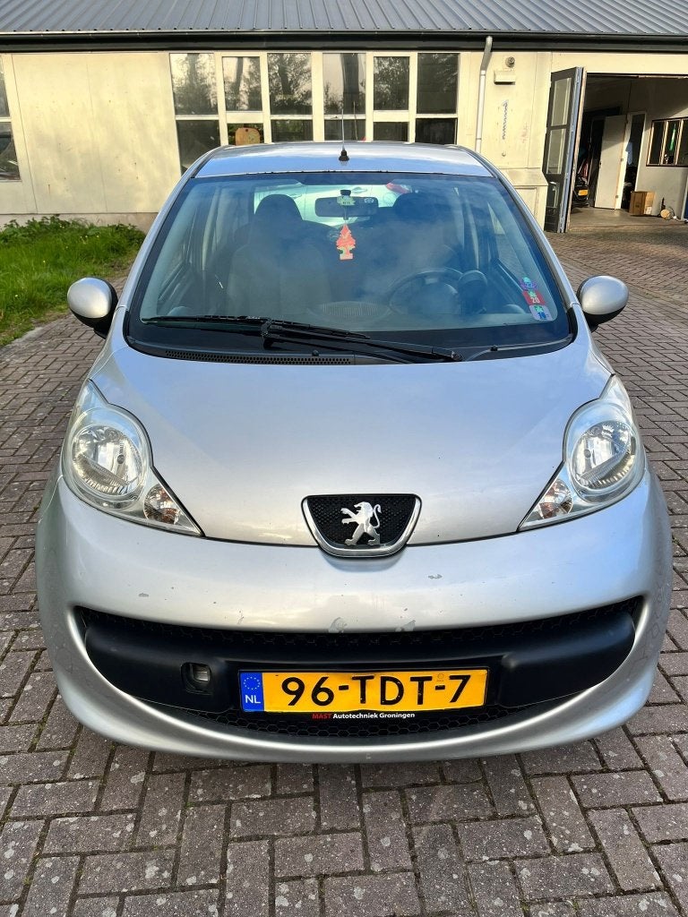 107 grijs 2007, Ophalen