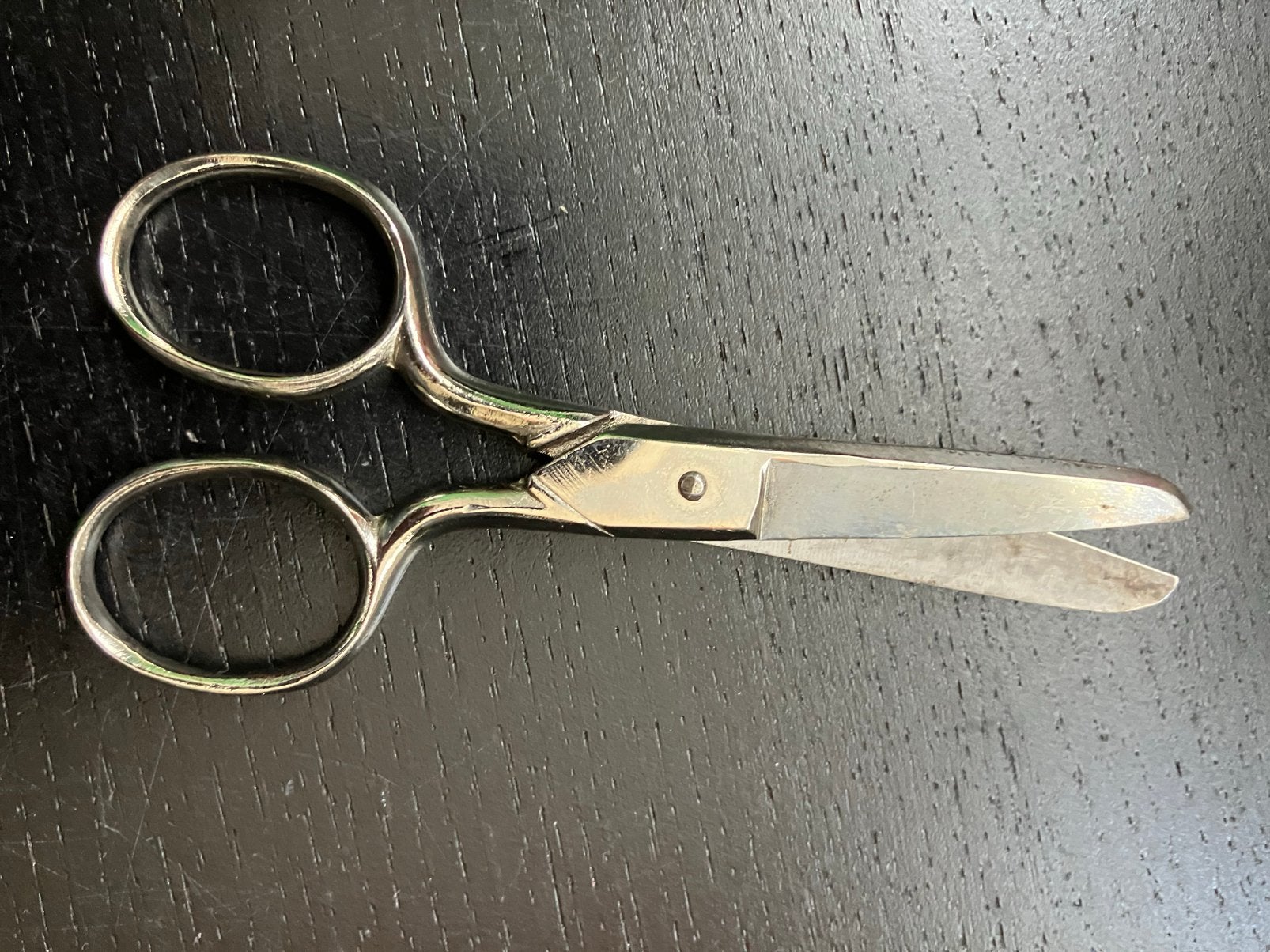 Z.g:a.n/kleine schaar kinderschaar/Enka schaartje, Hobby en Vrije tijd, Geschikt voor karton, Gereedschap of Toebehoren, Zo goed als nieuw