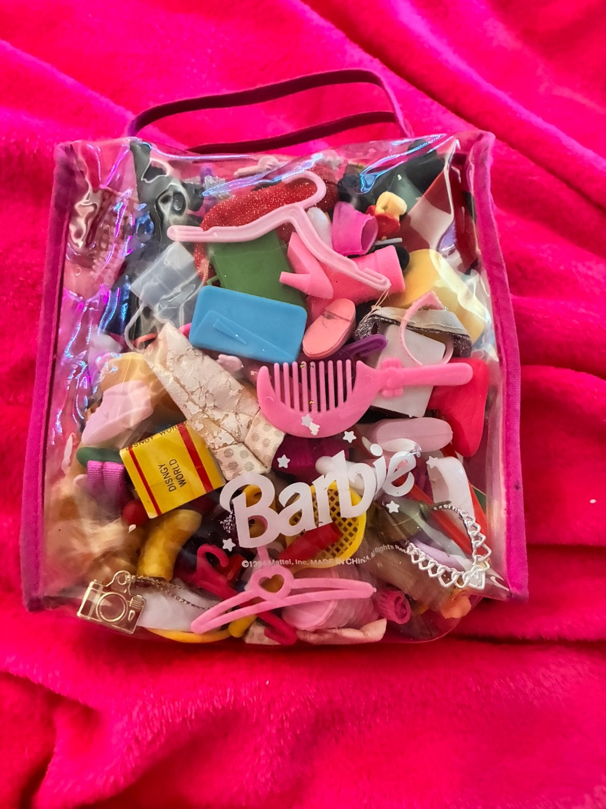 Lot Barbie accessoires schoentjes, tasjes, kroontjes, Verzamelen, Poppen, Ophalen, Gebruikt, Pop