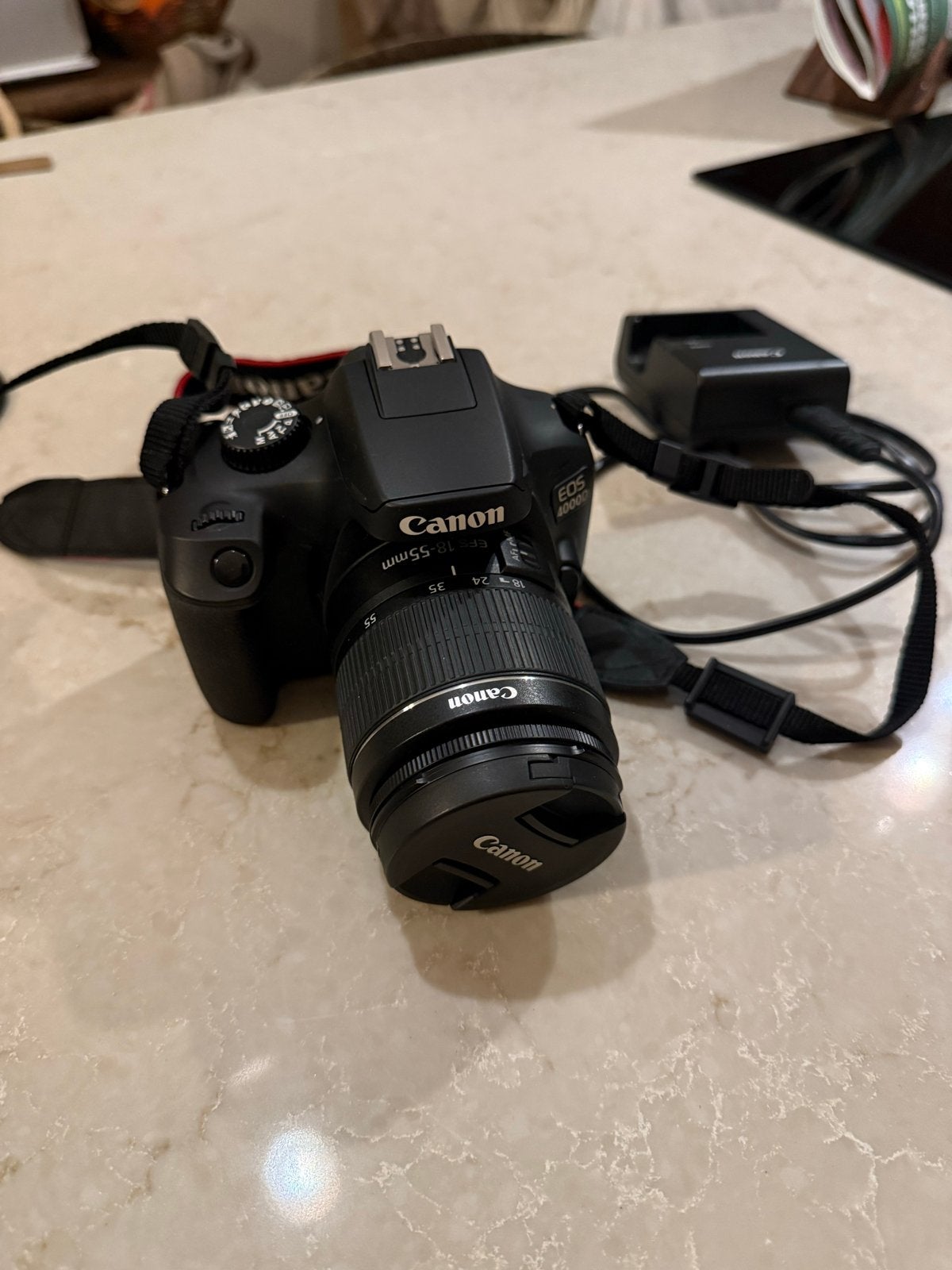Canon EOS 4000D spiegelreflexcamera met 18-55mm lens, Spiegelreflex, Canon, Oplader, Ophalen of Verzenden