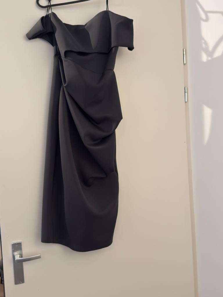 Donkergrijs Off-Shoulder Jurk, Maat 38/40 (M), Zwart, Ophalen of Verzenden, Zo goed als nieuw