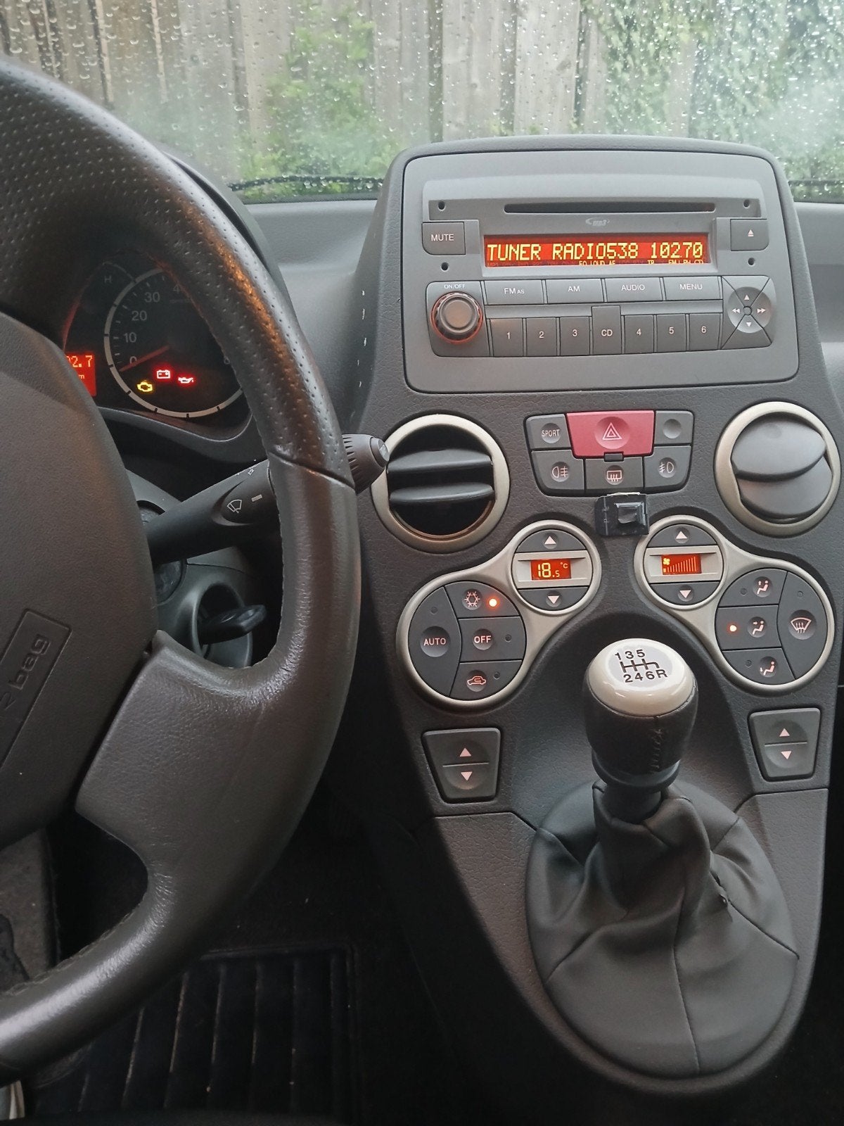 Fiat Panda 1.4 16V 100HP 2008 Wit 201.000km, Auto's, Voorwielaandrijving, 31 €/maand, 4 cilinders, Wit