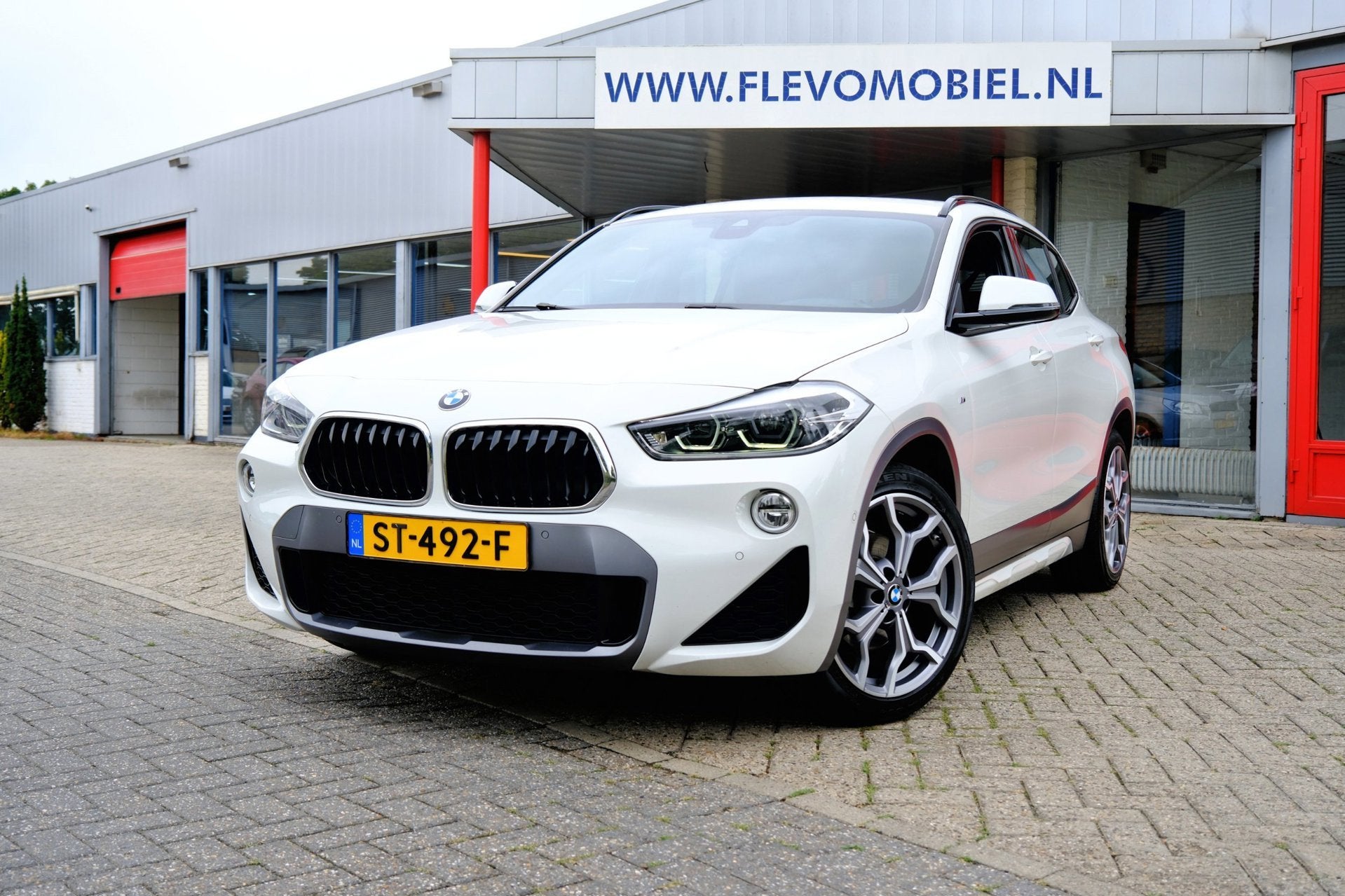 BMW X2 SDrive18i M Sport Aut. Leder|HUD|Sportstoelen|19" LMV, Auto's, X2, Gebruikt, Euro 6, Automatische klimaatregeling