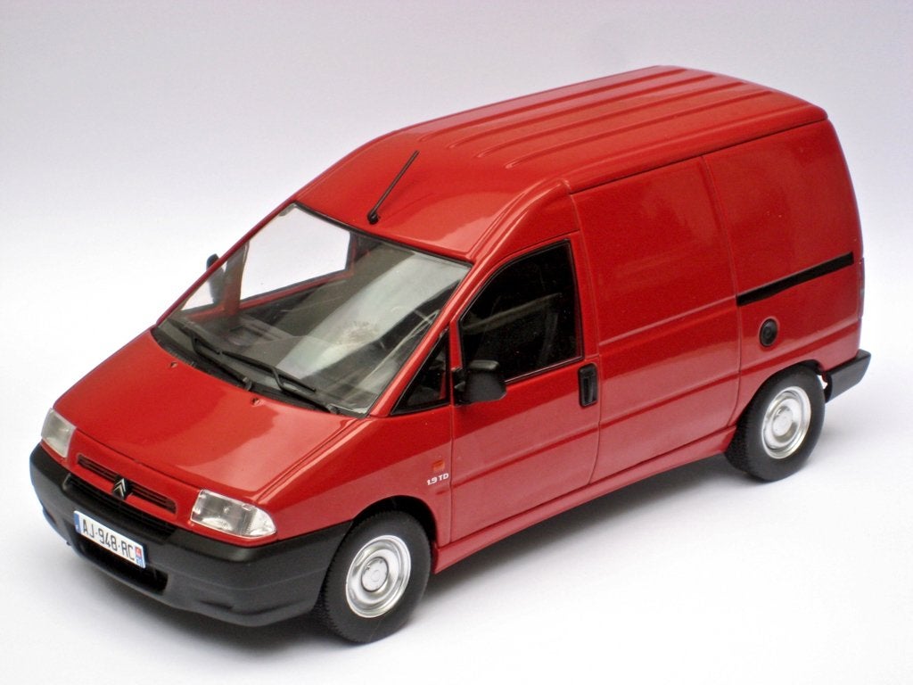Citroen Jumpy bestelbus 1996 Hachette #26 1:24, Hobby en Vrije tijd, Ophalen of Verzenden, Nieuw, Auto, Overige merken