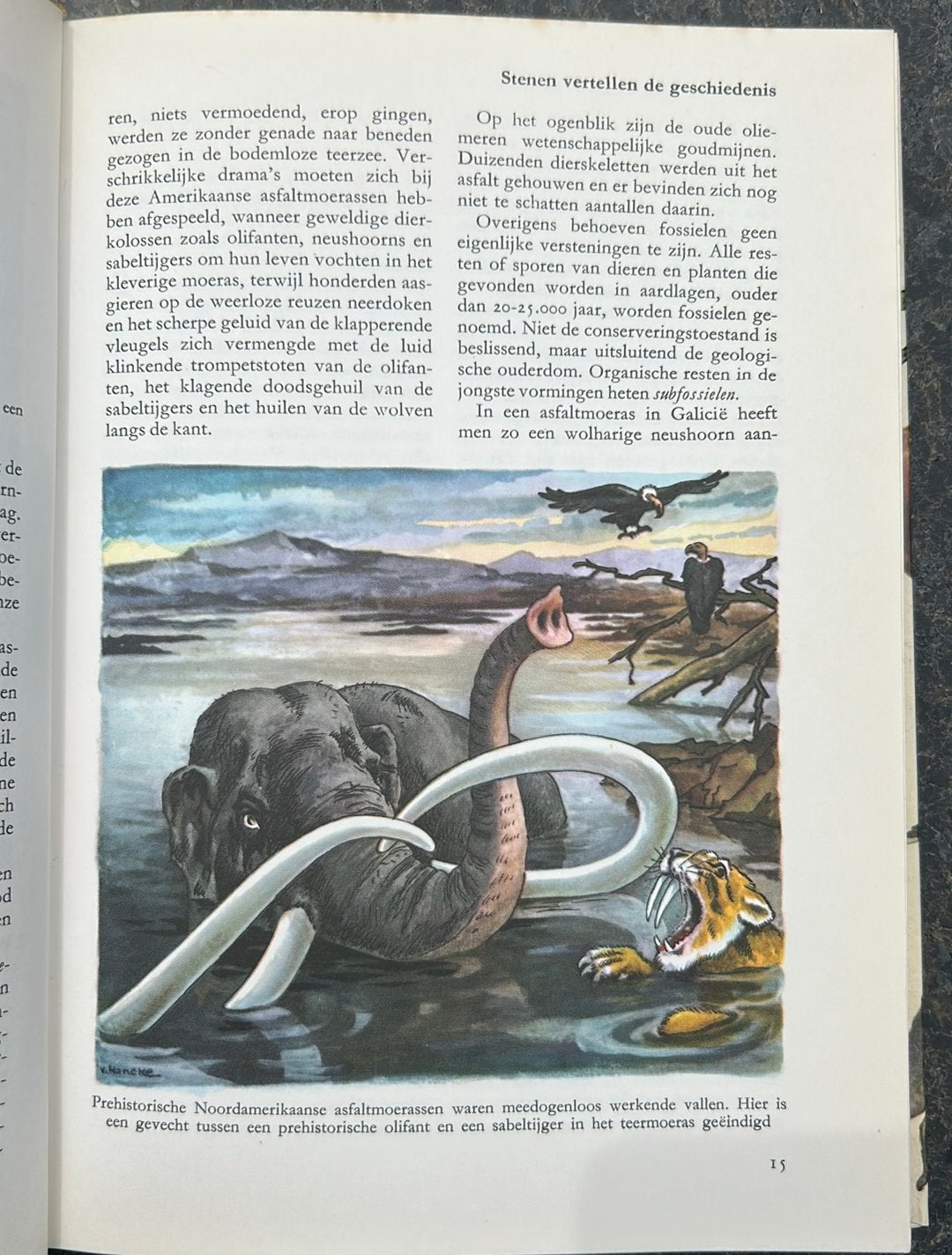 Prehistorische Dieren - Kai Petersen (Moussault), Ophalen of Verzenden, Gelezen, Natuur algemeen