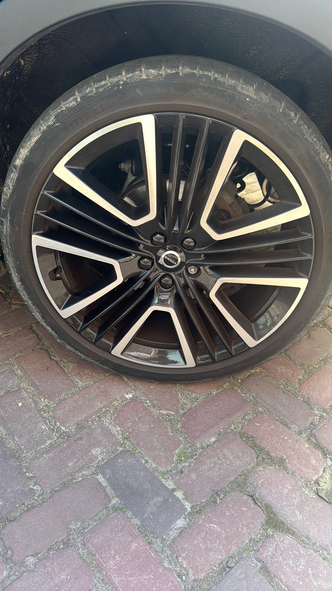 Gezocht 1x 21” volvo black diamond cut velg, Ophalen, 21 inch, Zomerbanden, Velg(en)