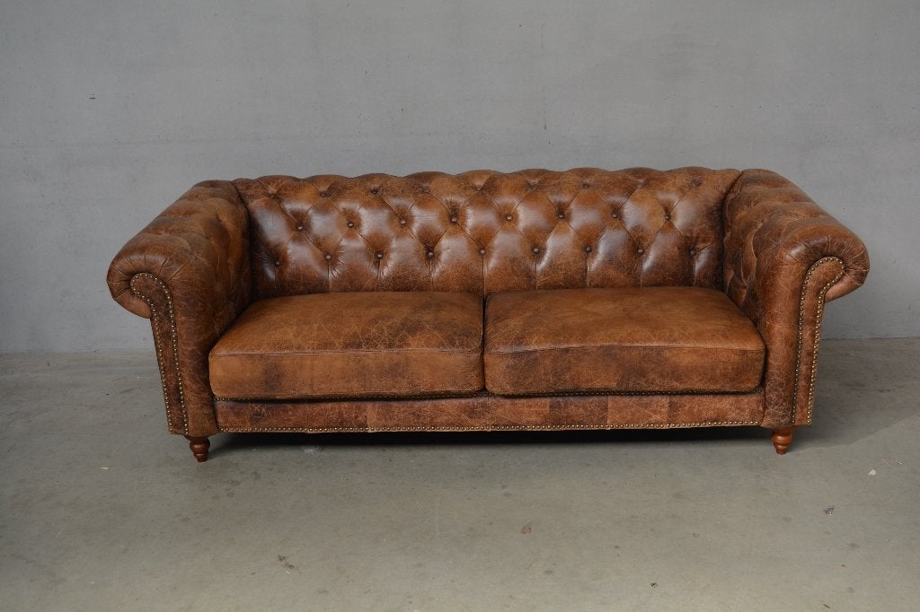 Chesterfield 2-zitsbank in bruin leer, Gebruikt, Chesterfield, Tweepersoons, Ophalen of Verzenden