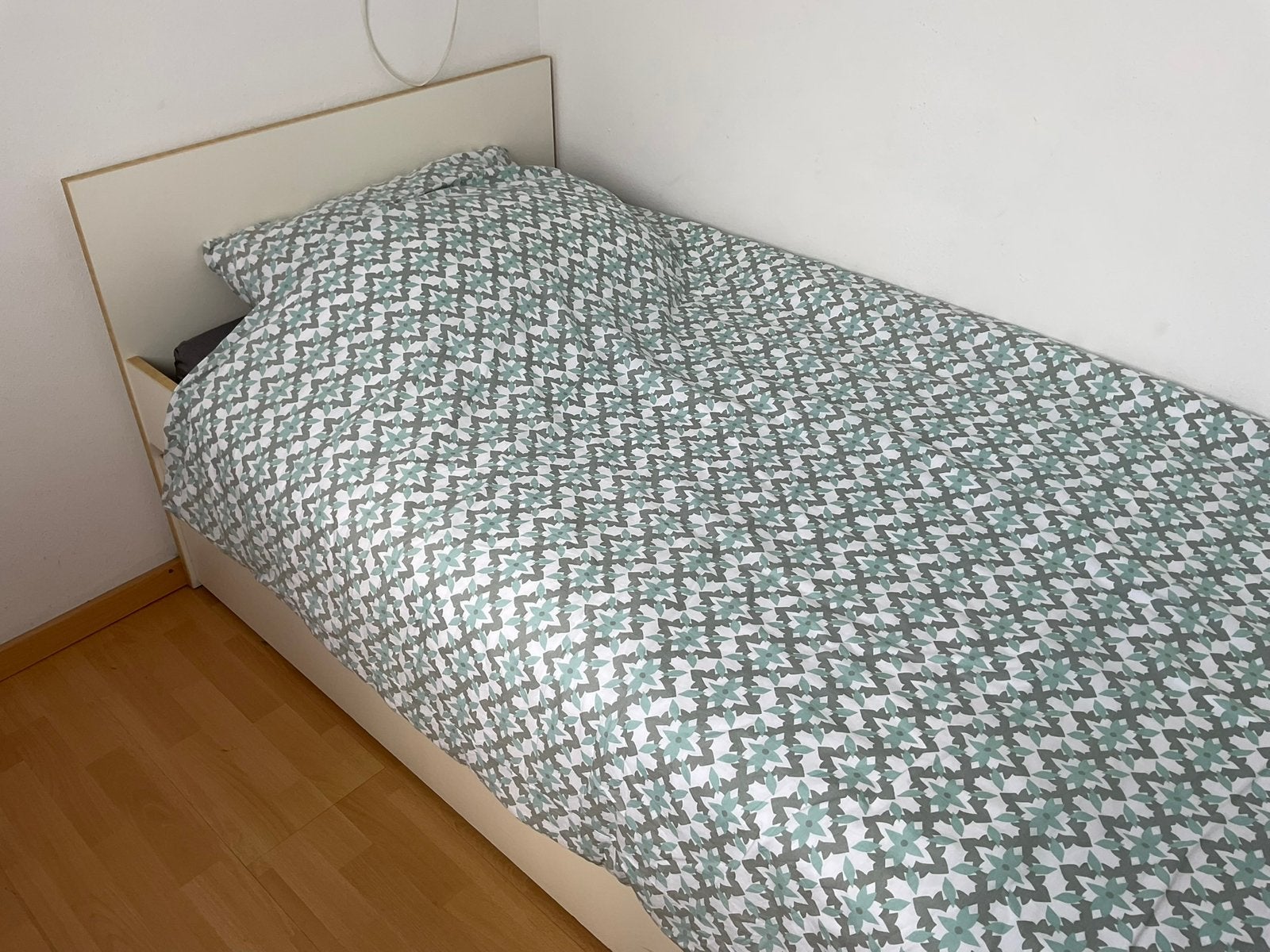 1-persoonsbed, met onderschuifbed en matrassen van Ikea, Ophalen, 90 cm, Eenpersoons, Zo goed als nieuw