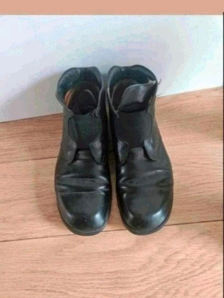 Zwarte schoenen maat 42, Ophalen of Verzenden, Zo goed als nieuw, Zwart
