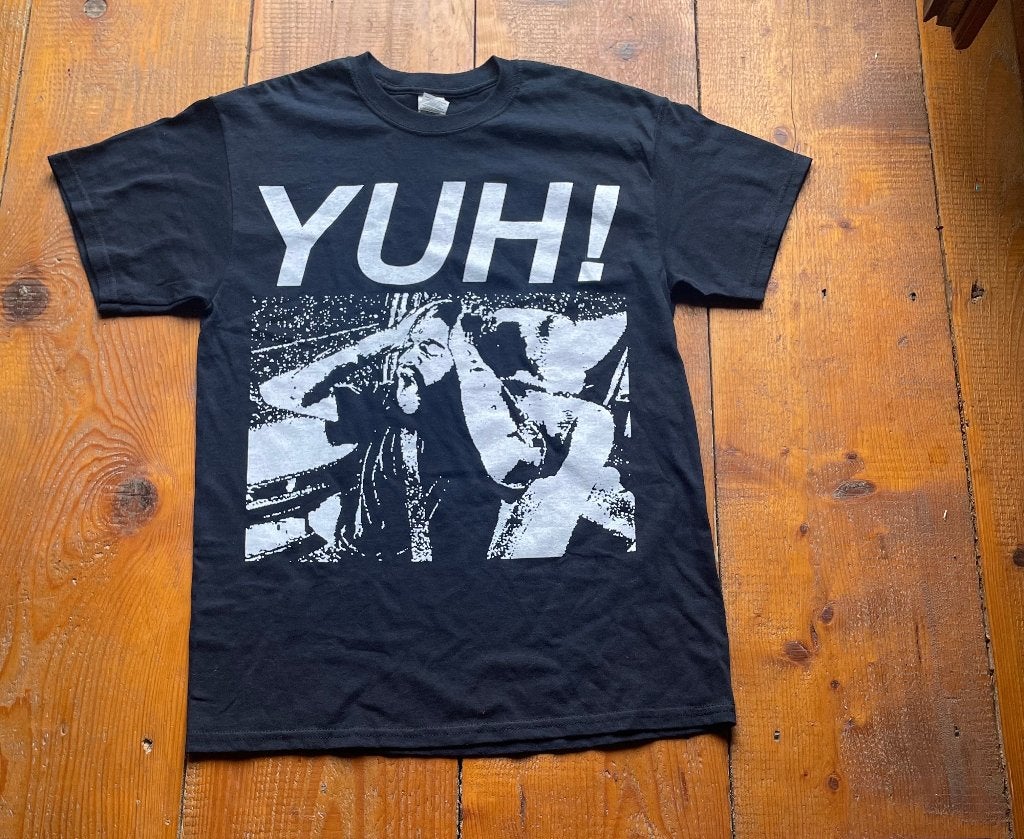 “YUH!” Graphic T‑Shirt – Gildan – Zwart – Maat M – A‑172  , Kleding | Heren, T-shirts, Zwart, Onbekend, Onbekend, Onbekend