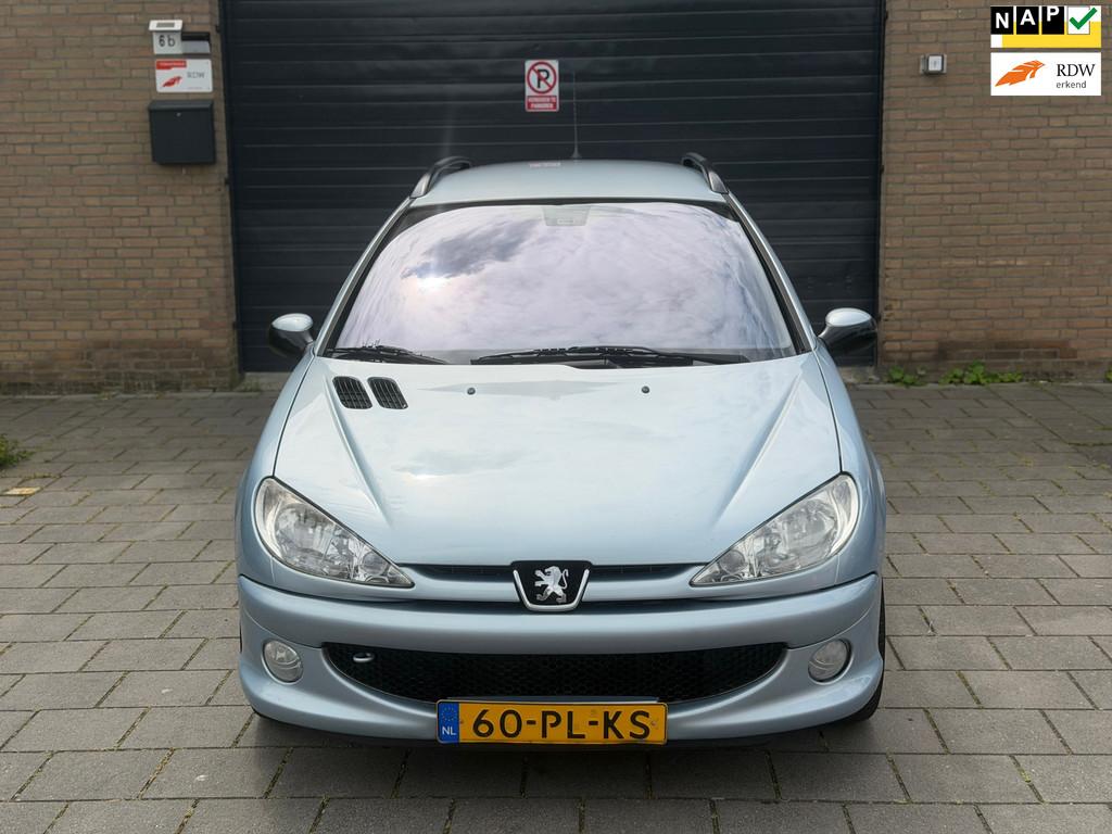 Peugeot 206 SW 1.4-16V XS Pack apk airco lage kmstand, Zwart, 4 cilinders, Origineel Nederlands, Handgeschakeld