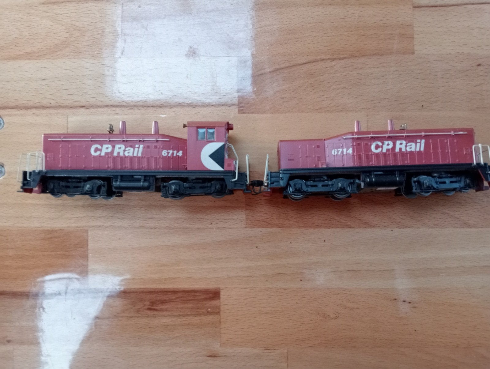 CP Rail Locomotief 6714 - Zo goed als nieuw  twee treinen, Overige merken, Ophalen of Verzenden, Zo goed als nieuw, Gelijkstroom