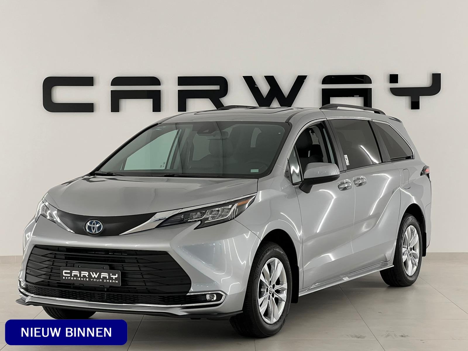 Toyota SIENNA 2.5 Hybrid Luxe XLE (bj 2022, automaat), Gebruikt, Overige modellen, 4 cilinders, 2487 cc