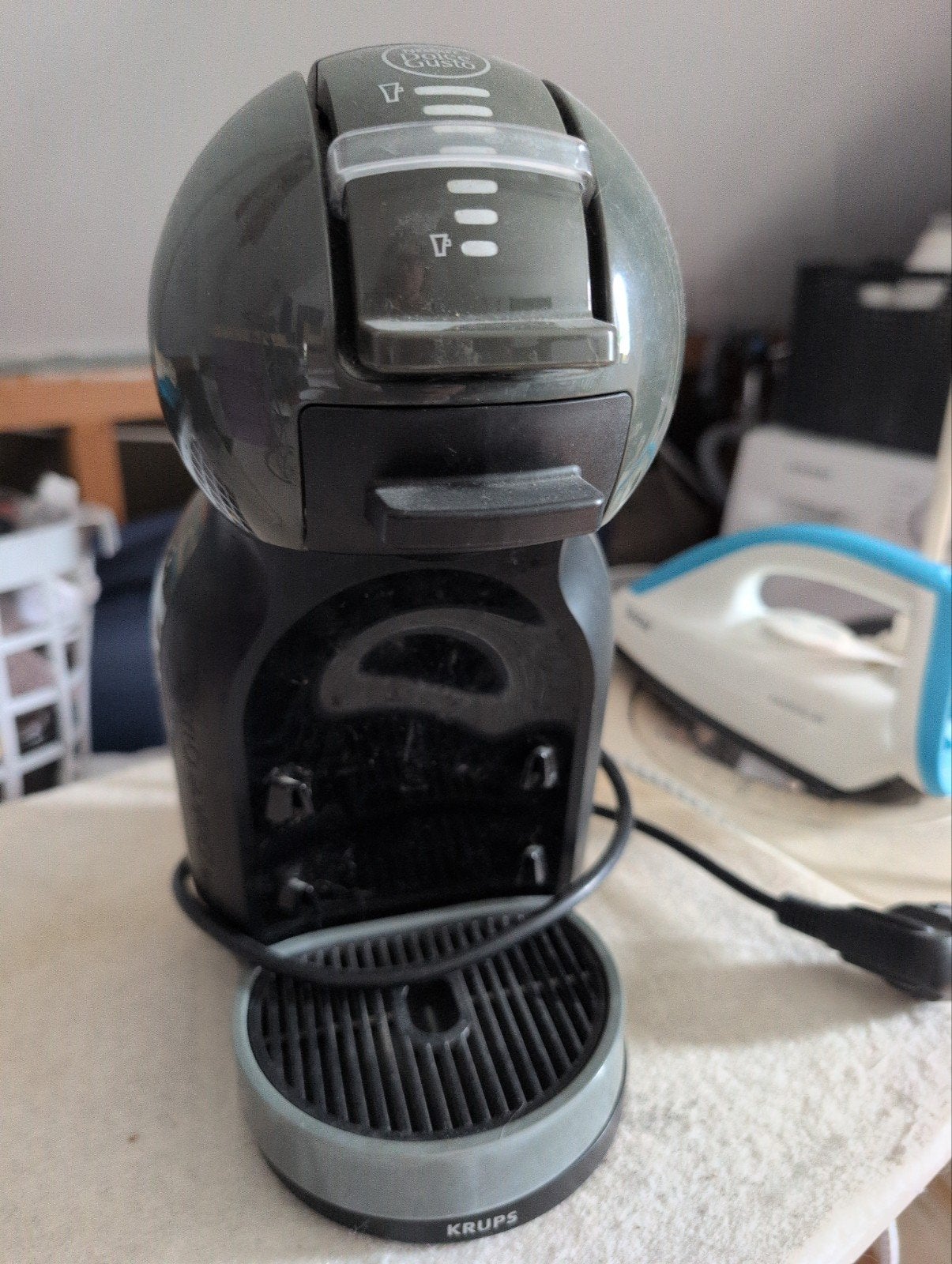 Nescafé Dolce Gusto Krups koffiezetapparaat defect, Witgoed en Apparatuur, Ophalen, Koffiepads en cups, Koffiemachine, 1 kopje