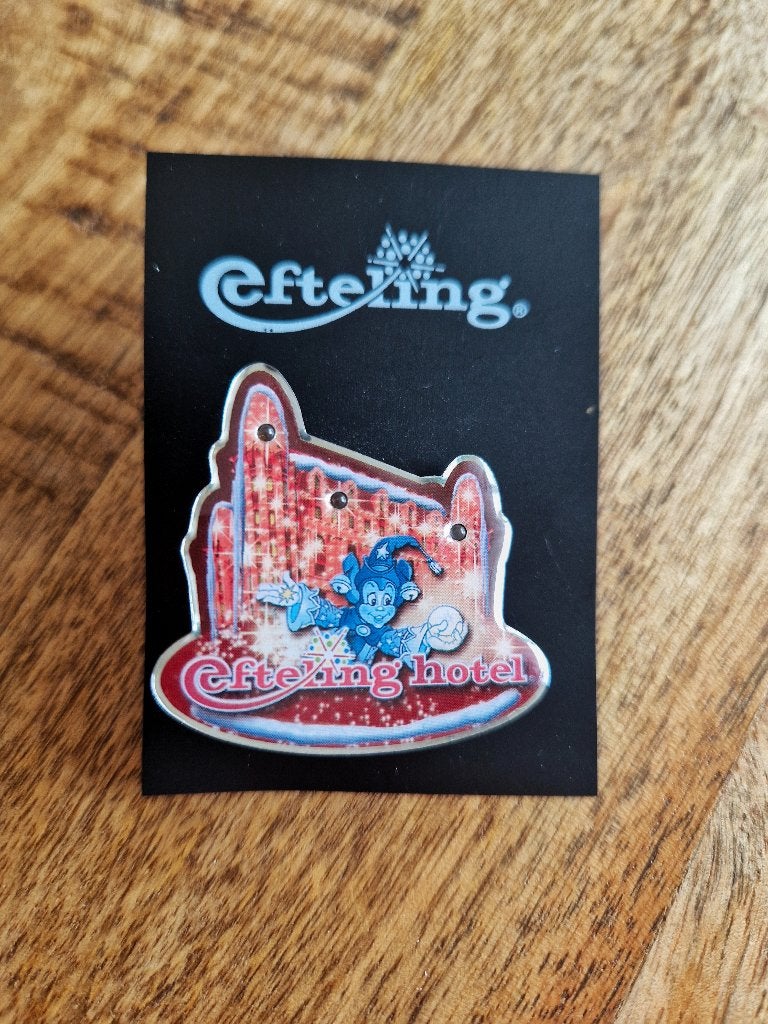 Efteling 'Efteling Hotel Kerst' pin - EPP 40 NIEUW!, Verzamelen, Speldjes, Pins en Buttons, Ophalen of Verzenden, Nieuw, Overige onderwerpen