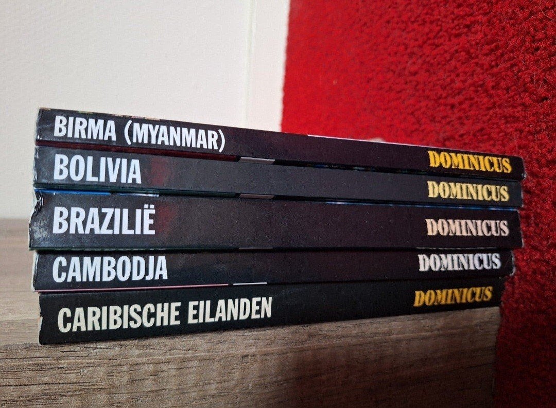 De klassieke Dominicus reeks - 44 stuks, Boeken, Afrika, Reisgids of -boek, Ophalen, Gelezen