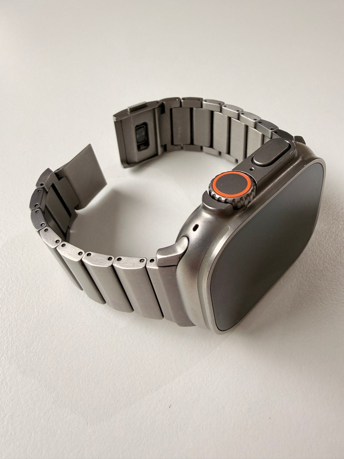Apple Watch Ultra met Titanium Band en extra bandjes, Sieraden, Tassen en Uiterlijk, Smartwatches, Afstand, IOS, Ophalen of Verzenden