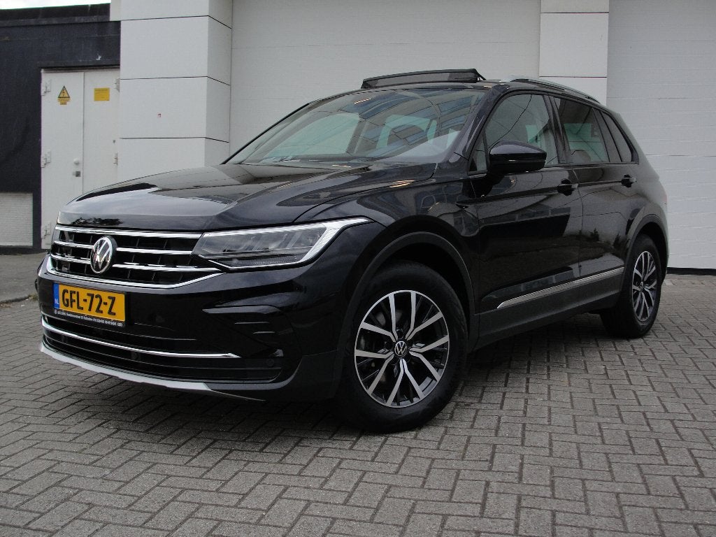 VW TIGUAN 1.5 TSI/DSG -AUTOMAAT/2022/PANORAMA DAK, Auto's, Stof, 1800 kg, 4 cilinders, 150 pk