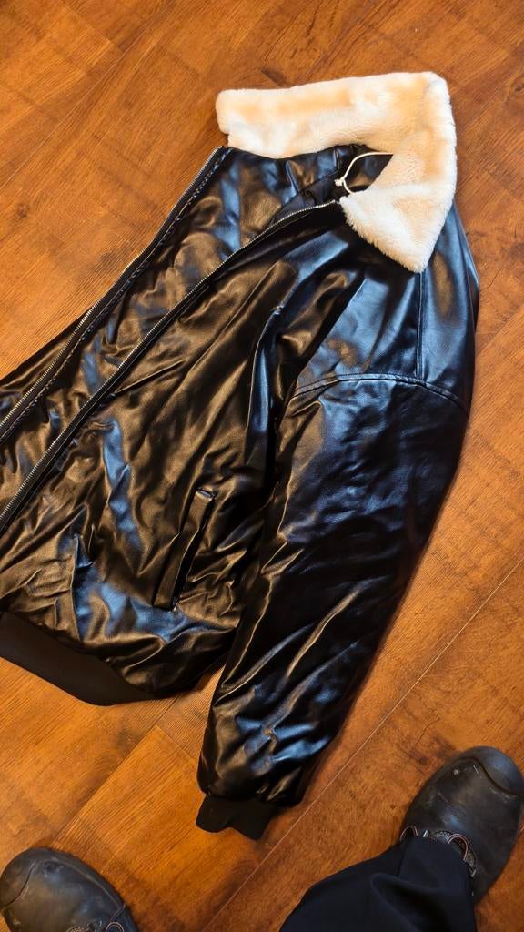 Stijlvolle Leren Jas met Bontkraag - Zwart, Onbekend, Zwart, Overige maten, Ophalen of Verzenden