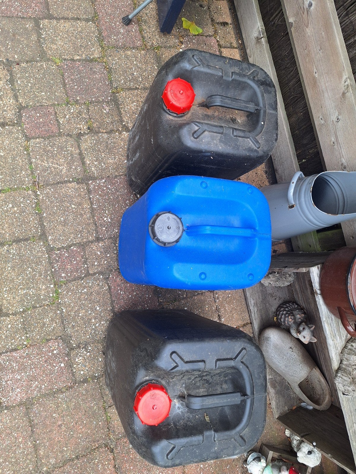 Jerry can 20 ltr, Ophalen