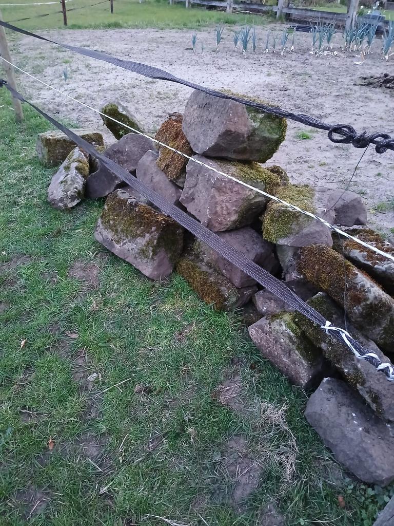+/- 30 Bentheimer zandsteen blokken, Ophalen