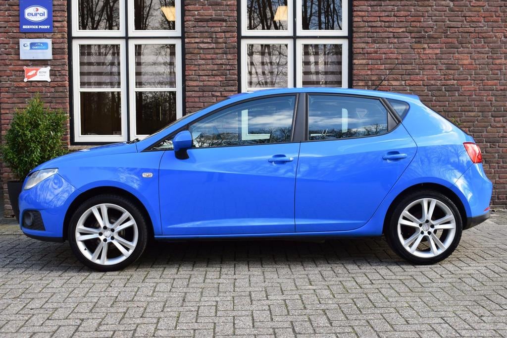 Seat Ibiza 1.4 Sport (APK 12-5-2027), Voorwielaandrijving, 86 pk, 4 cilinders, Blauw