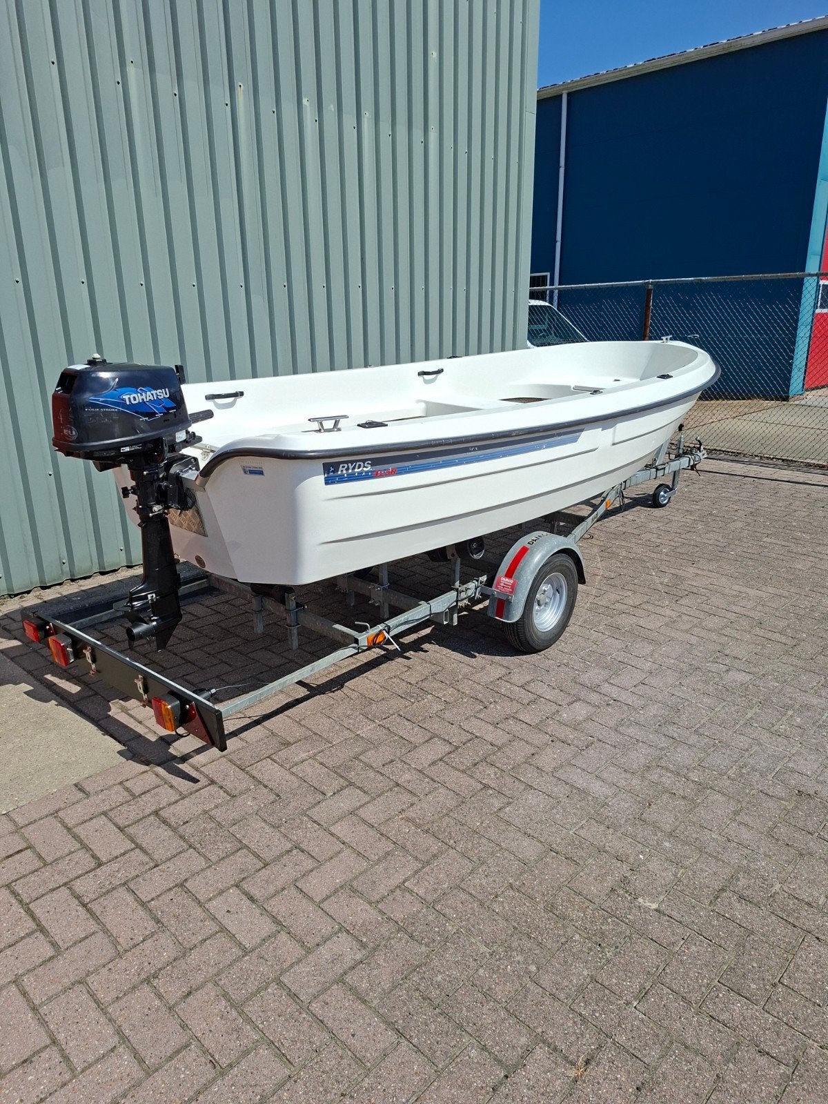 ZGAN Ryds 425r INCL TOHATSU 5 pk  damco trailer, Ophalen