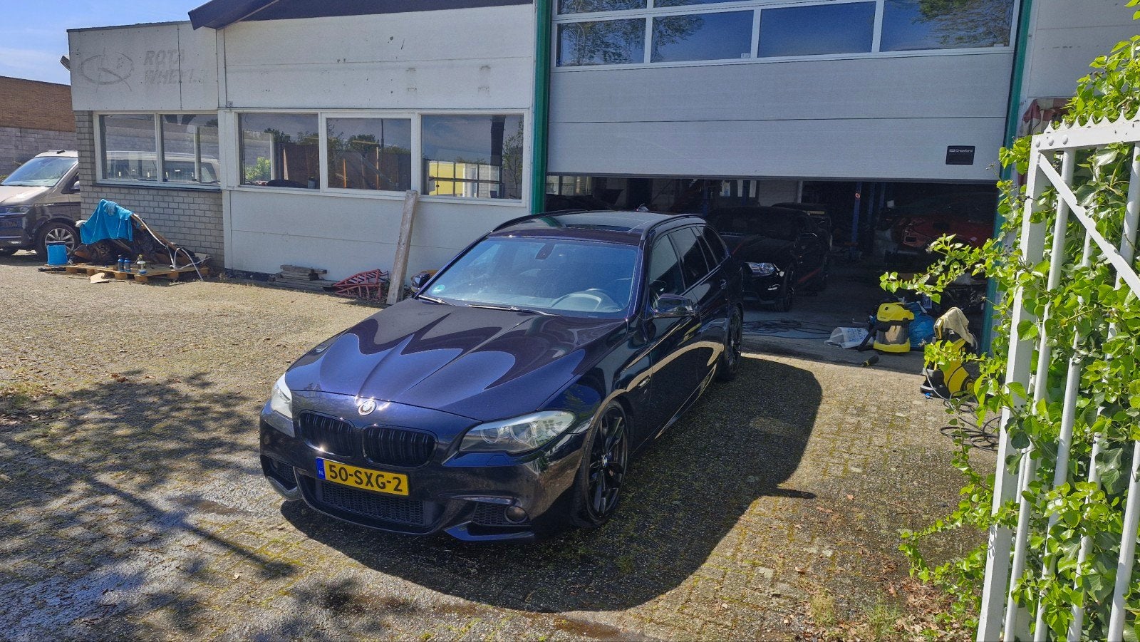 BMW 5-Serie 520D Touring 135KW Aut8 2011 Zwart, Auto's, BMW, Euro 5, Achterwielaandrijving, 1995 cc, 2000 kg