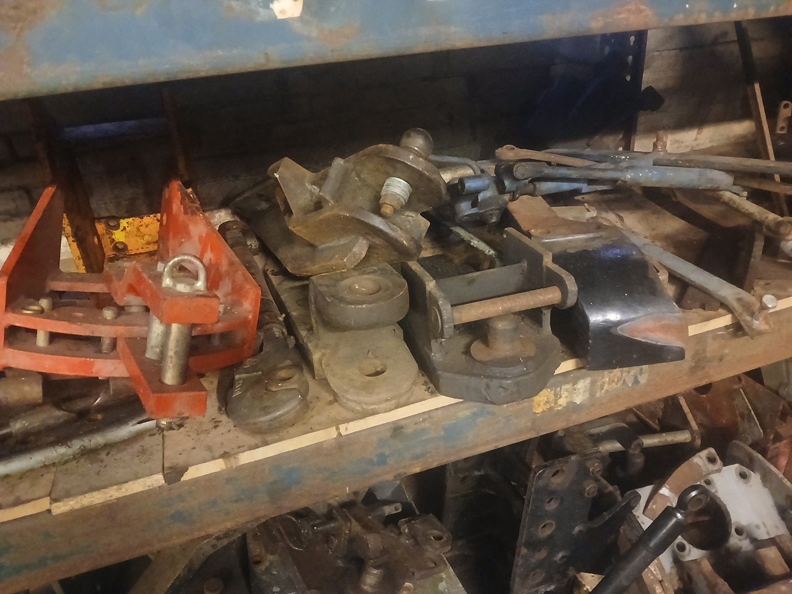 trekhaken / gewichten / frontblokken  ( massey ferguson ), Zakelijke goederen, Agrarisch | Onderdelen | Banden, Velgen en Assen