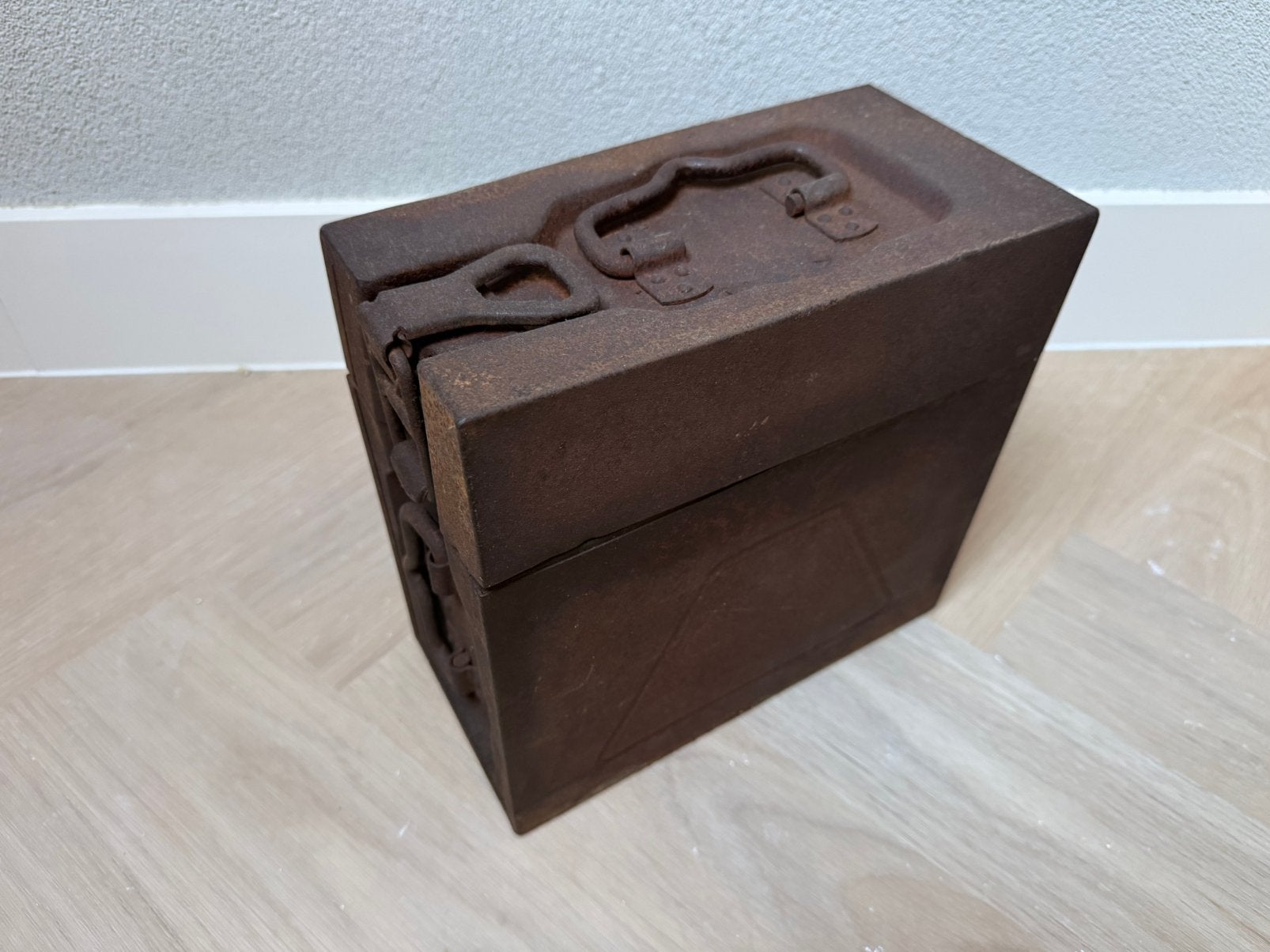 Duitse 2cm kwk kist voor 2 magazijnen, Verzamelen, Ophalen of Verzenden, Duitsland, Kist of Geocache
