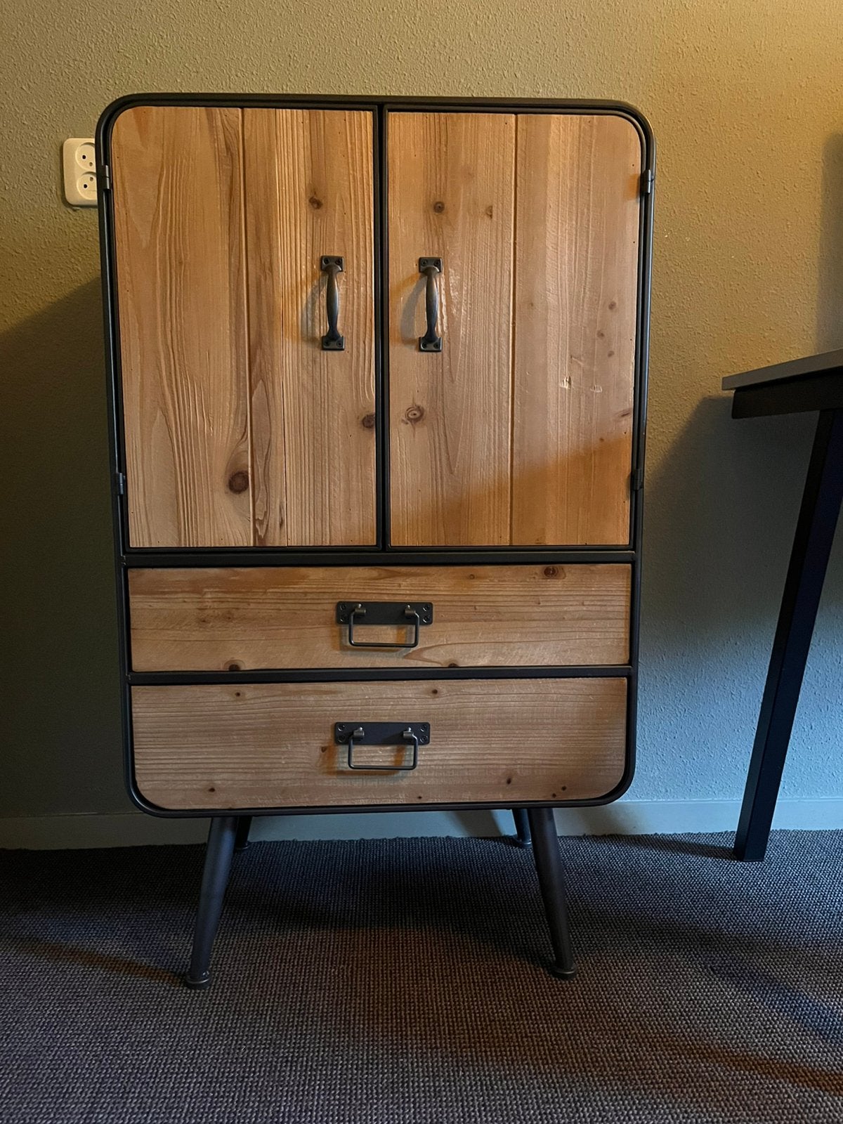 Gin Cabinet kast van het merk Dutchbone, Met deur(en), 50 tot 100 cm, Zo goed als nieuw, Industrieel, landelijk