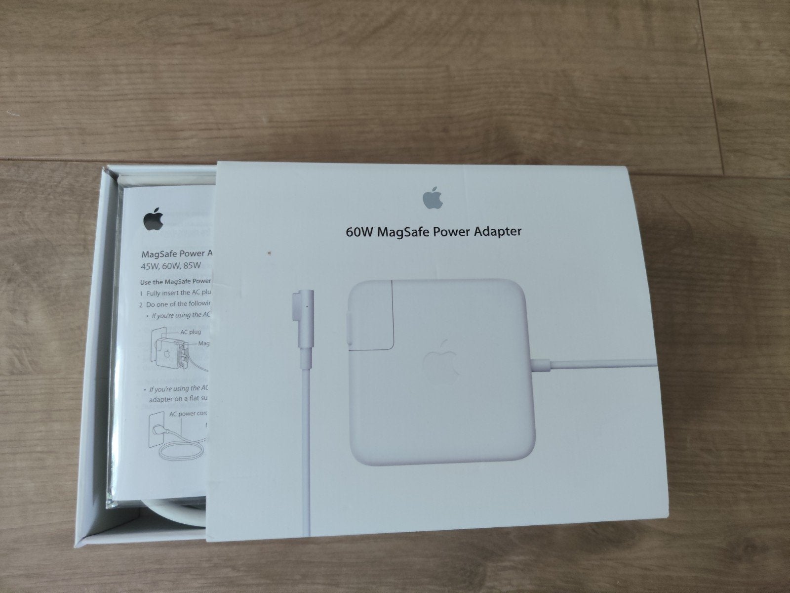 Apple MagSafe 60W Power Adapter Oplader A1344, Computers en Software, Laptop-opladers, Ophalen of Verzenden, Zo goed als nieuw