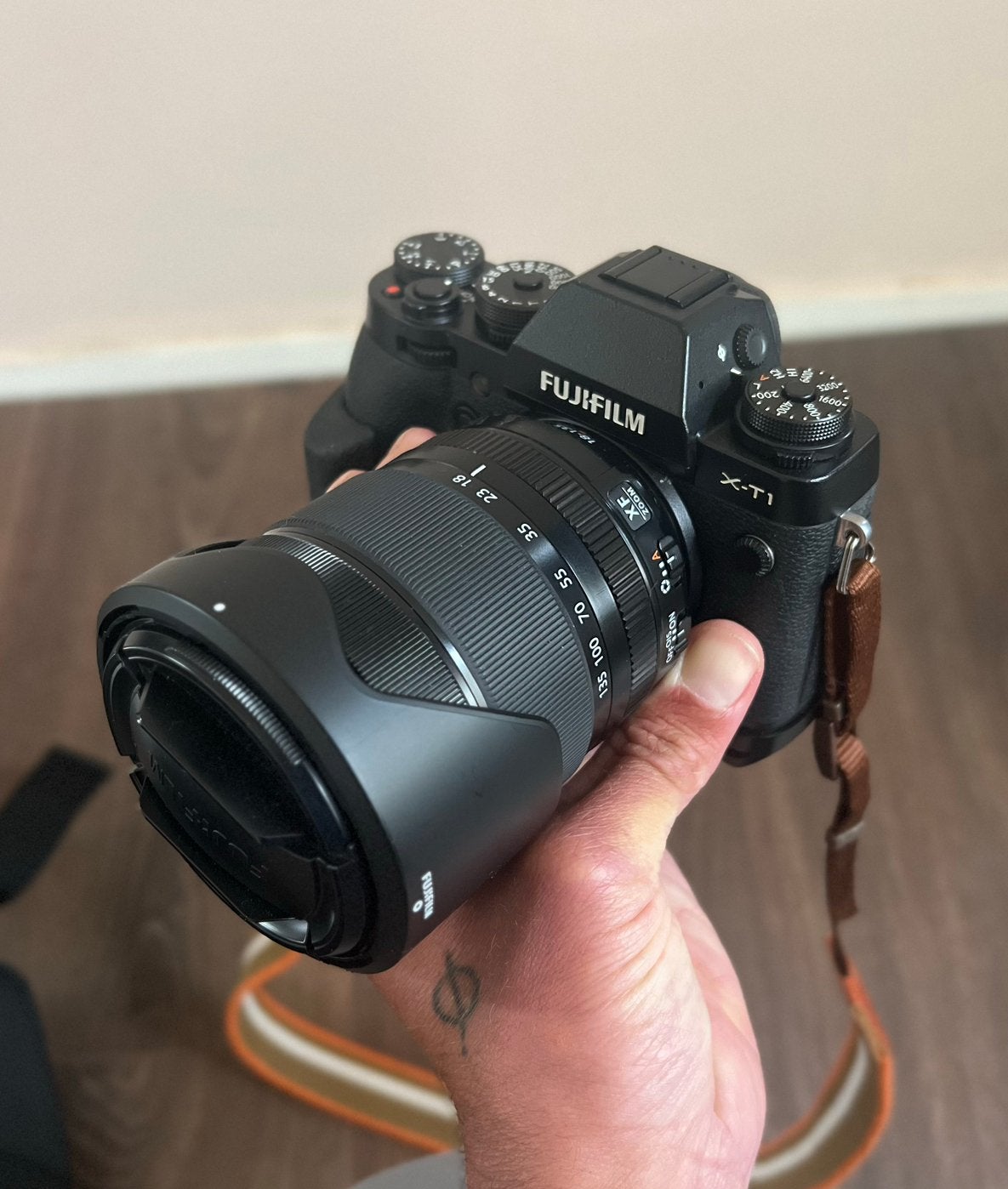 [zgan] Fujifilm X-T1 + Fujinon XF 18-135mm met accessoires, Spiegelreflex, 16 megapixels, Ophalen of Verzenden, Zo goed als nieuw
