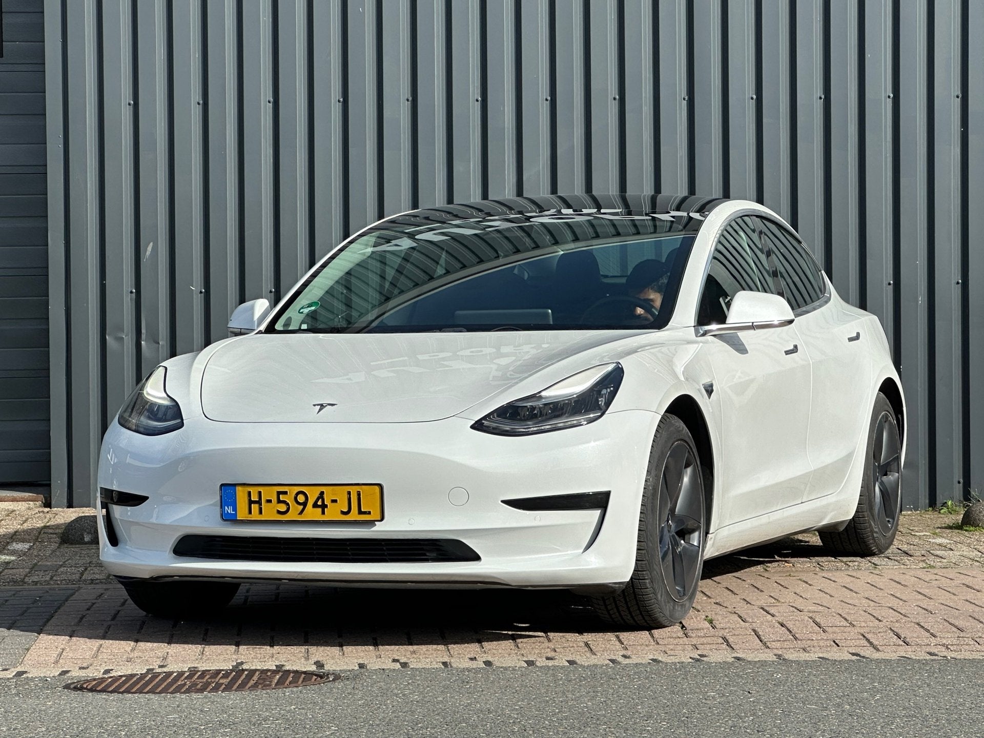 Tesla Model 3 Standard RWD Plus 60 kWh, Auto's, Automaat, Achterwielaandrijving, Gebruikt, Wit