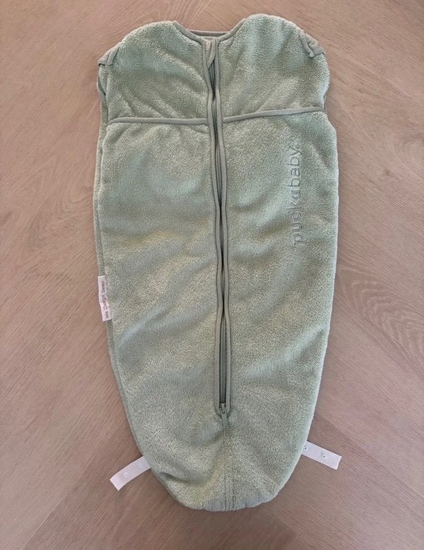 Puckababy teddy mini 3-6 maanden • Olive • zeer goed!, Groen, Gebruikt, Puckababy, Ophalen of Verzenden