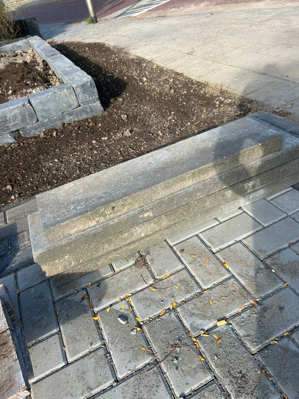 Opsluitbandjes 6x20 (1 meter lang), Ophalen, Zo goed als nieuw, Beton, Klinkers
