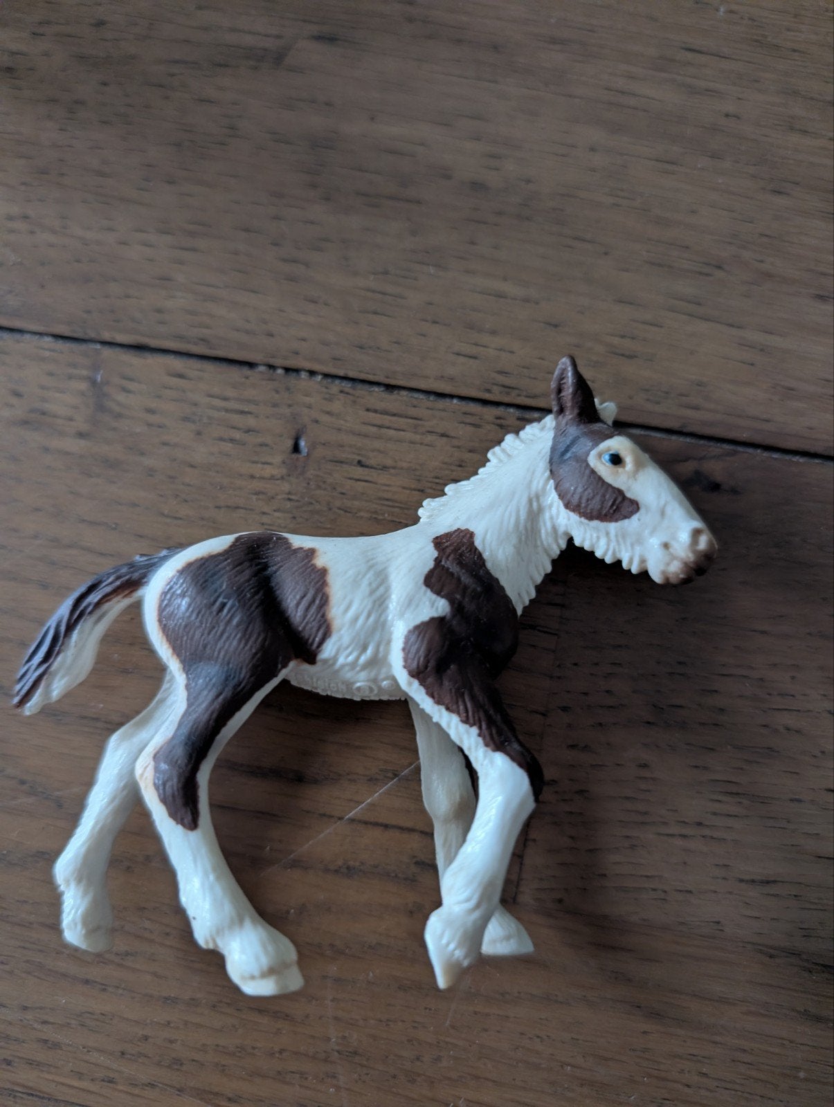 Schleich Tinker veulen 2004 – bruin wit bont, Ophalen of Verzenden, Zo goed als nieuw, Paard, Beeldje of Figuurtje