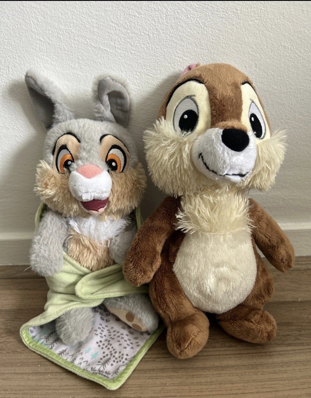 Knuffels: Stampertje (Bambi) en Knabbel (Disney), Kinderen en Baby's, Disney, Disney, Grijs, Konijn