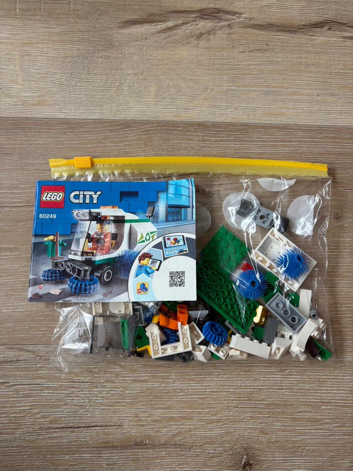 Lego City straatveegmachine 60249, Ophalen of Verzenden, Zo goed als nieuw