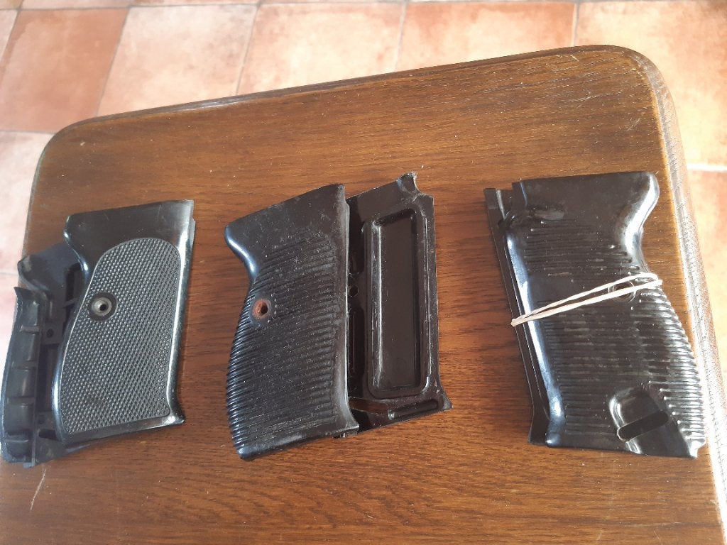 Pistool greepjes, Ophalen of Verzenden, Landmacht, Nederland, Mes of Dolk