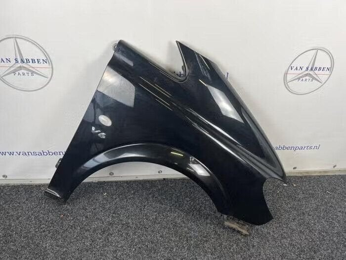 Scherm rechts-voor van een Mercedes Vito (197`), Ophalen of Verzenden, Gebruikt, Spatbord