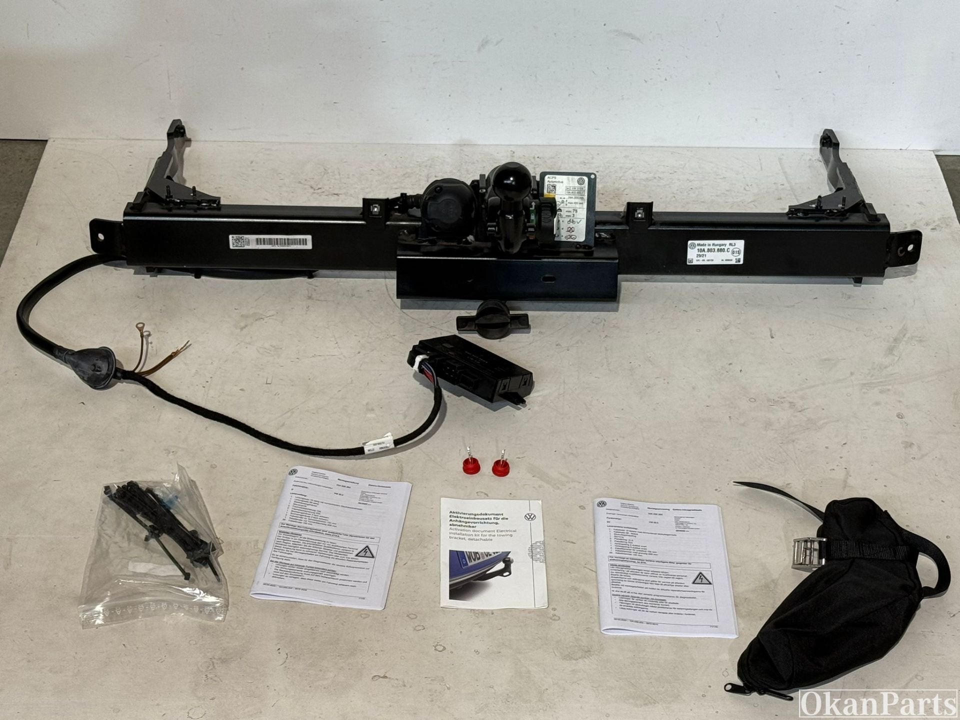 VW Volkswagen ID.3 ID3 Fietsdrager trekhaak 10A803880C, Info@fabrikant.eu, Ophalen of Verzenden, Achter, Fabrikantstraat 1
1000 AA  Amsterdam