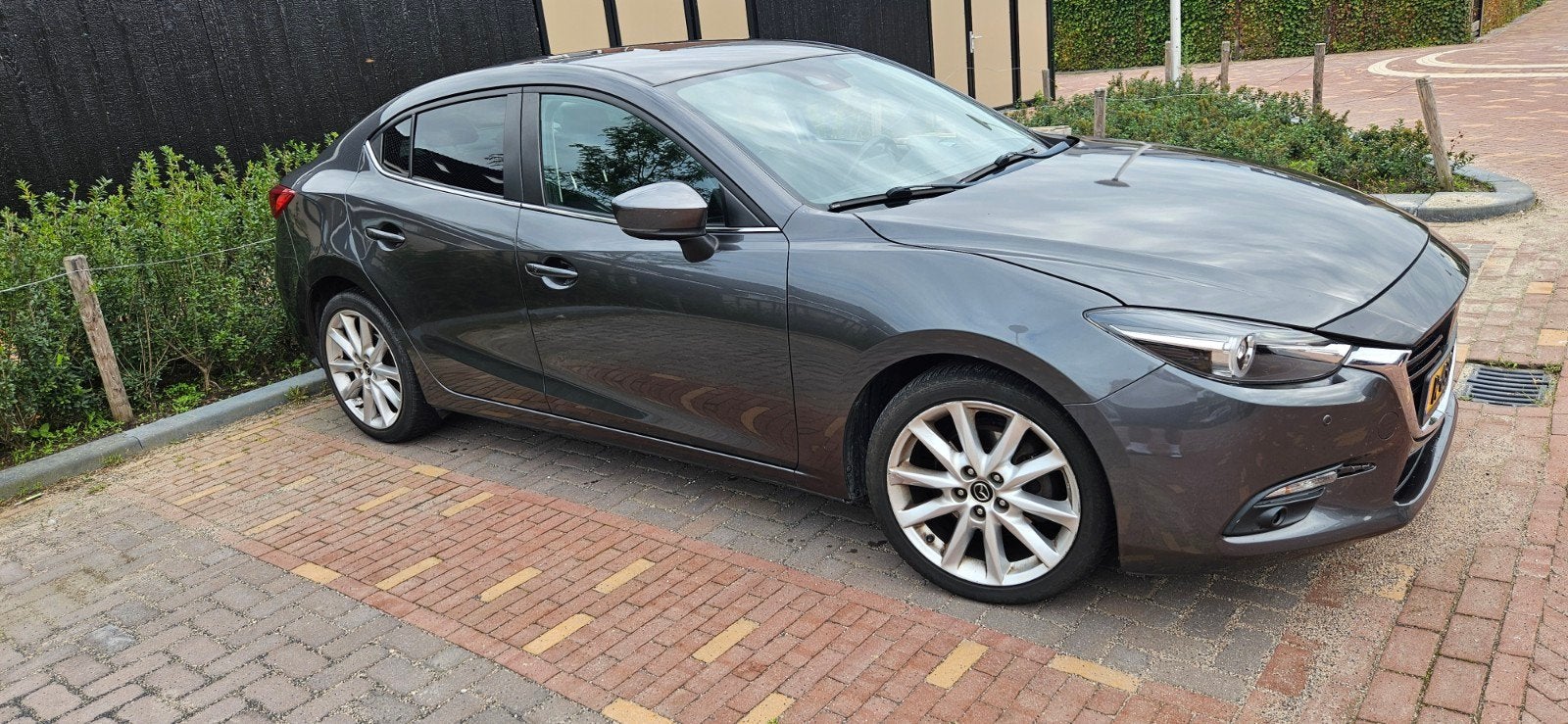 Mazda 3 Skyactiv-d 150 pk 2017 Grijs lederen bekleding, Auto's, Voorwielaandrijving, 4 cilinders, 150 pk, 2191 cc