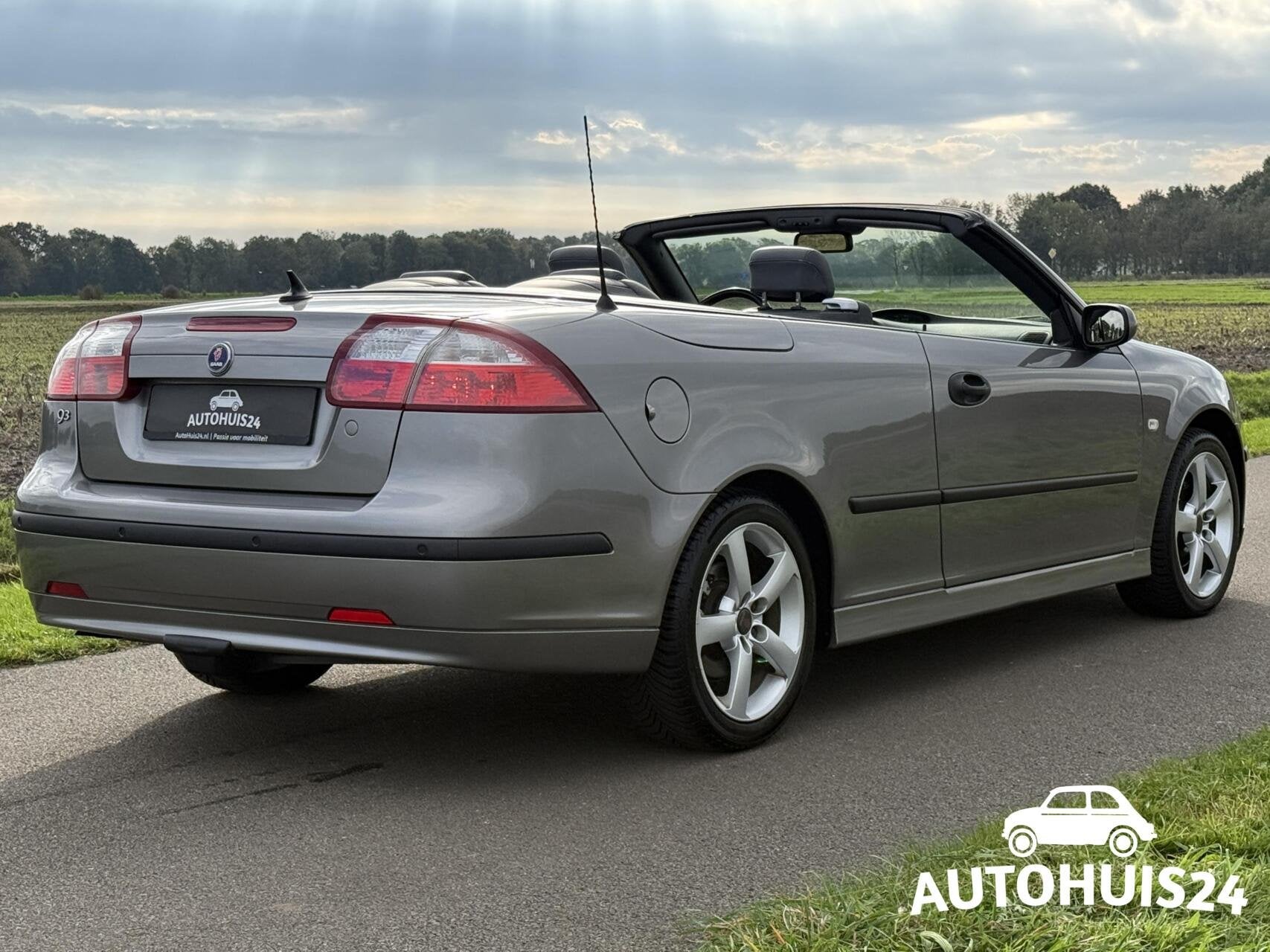 Saab 9-3 Cabrio 1.8t Vector Automaat XENON|LEDER|TREKHAAK|HI, 1998 cc, Gebruikt, 4 cilinders, 4 stoelen