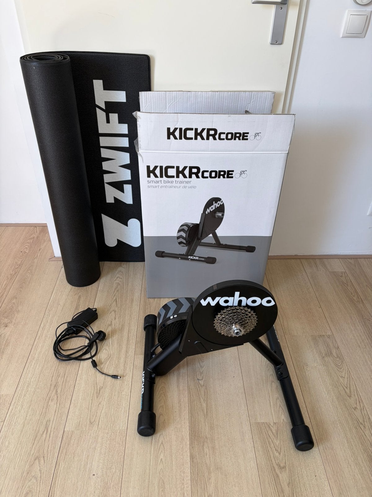 Wahoo KICKR Core smart trainer inclusief Zwift trainingsmat., Ophalen