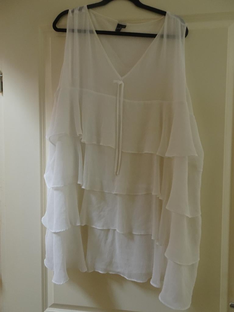 Yoek tuniek top met ruches wit 56/58, Ophalen of Verzenden, Zo goed als nieuw, Wit, Blouse of Tuniek