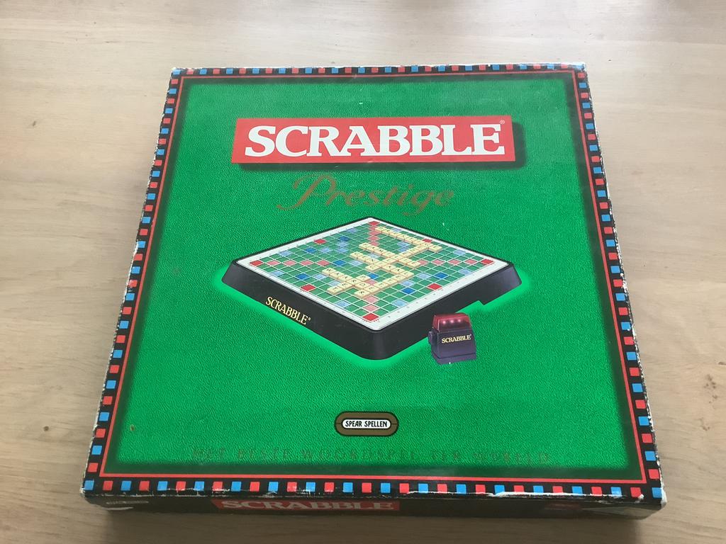 Scrabble PRESTIGE met Electronische scrabble timer ZGAN, Hobby en Vrije tijd, Gezelschapsspellen | Bordspellen, Ophalen of Verzenden