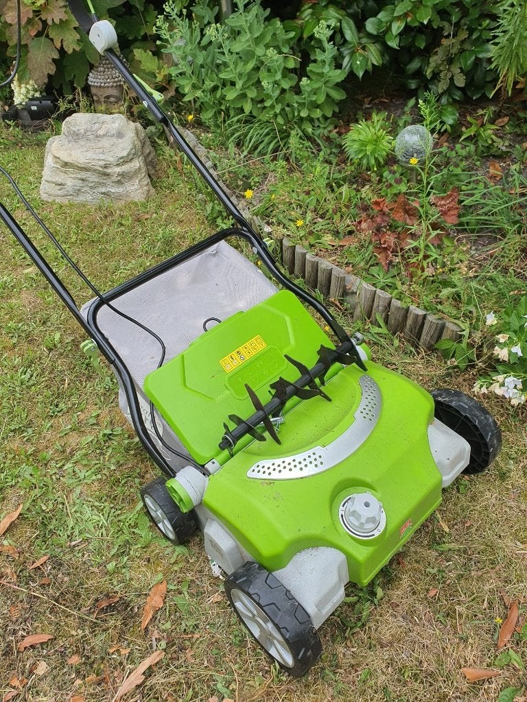 Z.g.a.n. Verticuteermachine, weinig gebruikt, Ophalen, Zo goed als nieuw, Elektrisch, Central park