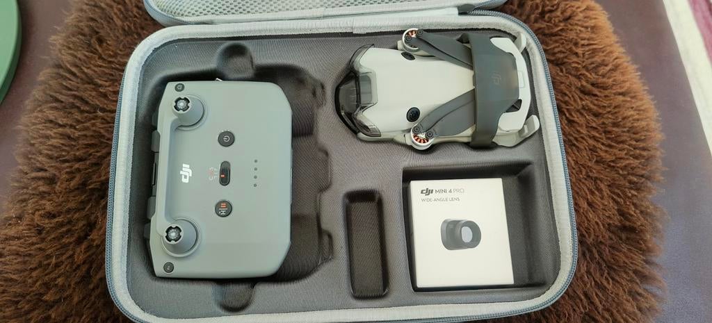 DJI Mini 4 Pro, Audio, Tv en Foto, Drones, Zo goed als nieuw, Professionele drone, Topkwaliteit, DJI, Minder dan 250 gram, 15 tot 30 minuten