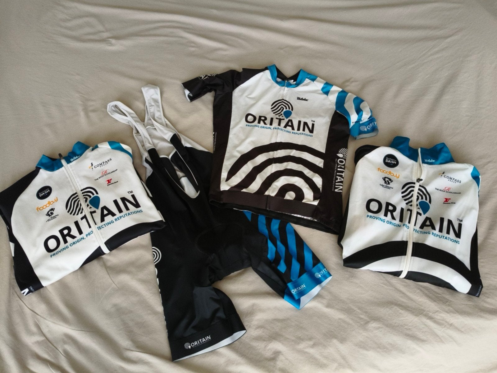 Velotec wielerkleding set maat L, Fietsen en Brommers, Fietsaccessoires | Fietskleding, Gebruikt, Heren, Ophalen of Verzenden